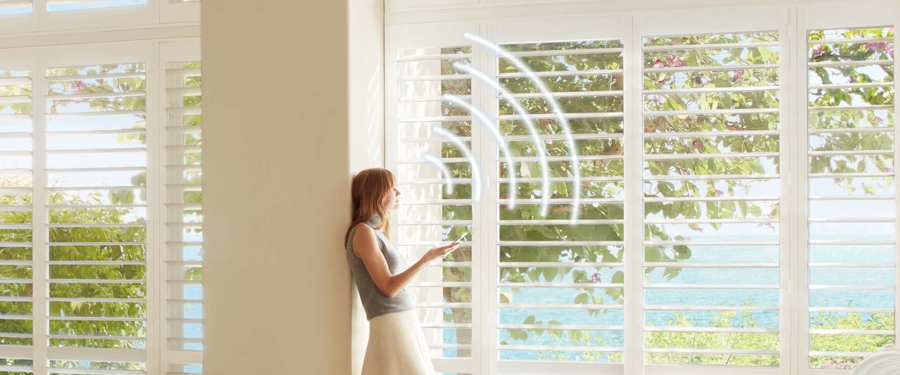 Palm Beach™ Polysatin™ Shutters With PowerView®
